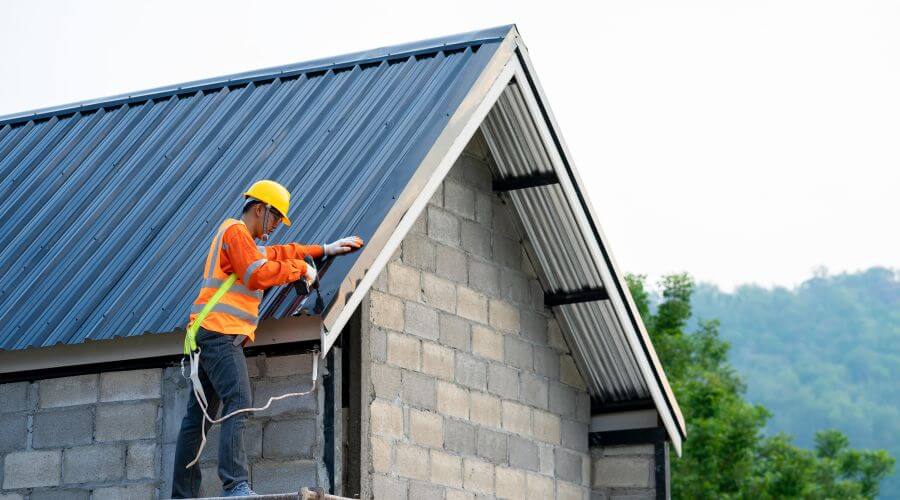 Professional Flat Roofing Installation in Easton, MO